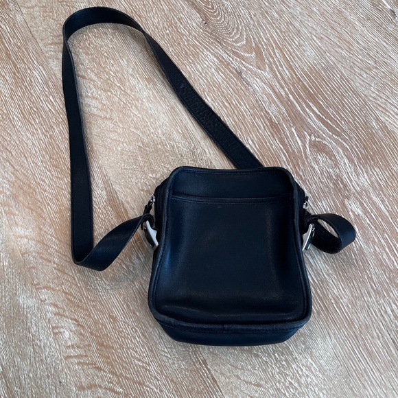 Vintage 90’s Black COACH Leather Legacy North South Camera Crossbody Bag - Picture 1 of 9